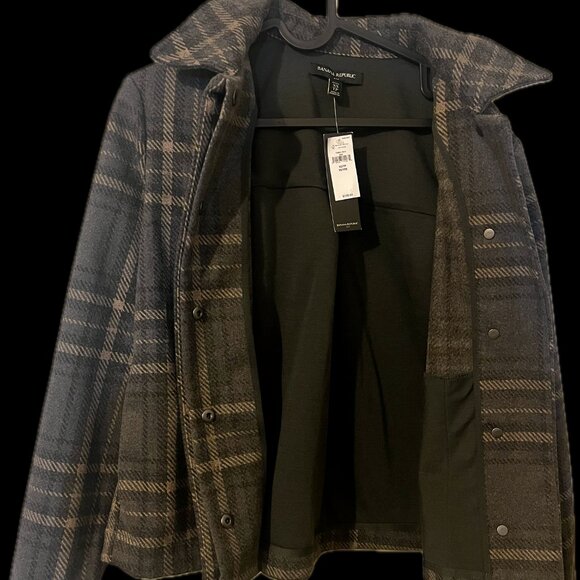 Women's Jacket - Picture 5 of 6